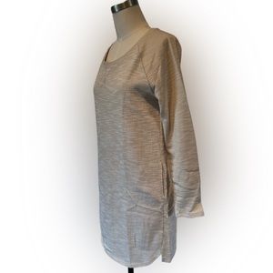 Crewneck 3/4 sleeve dress